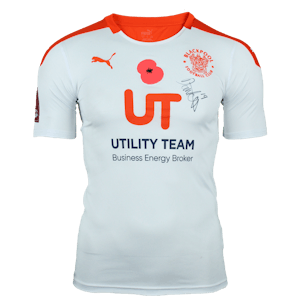Daniel Kemp Blackpool jersey