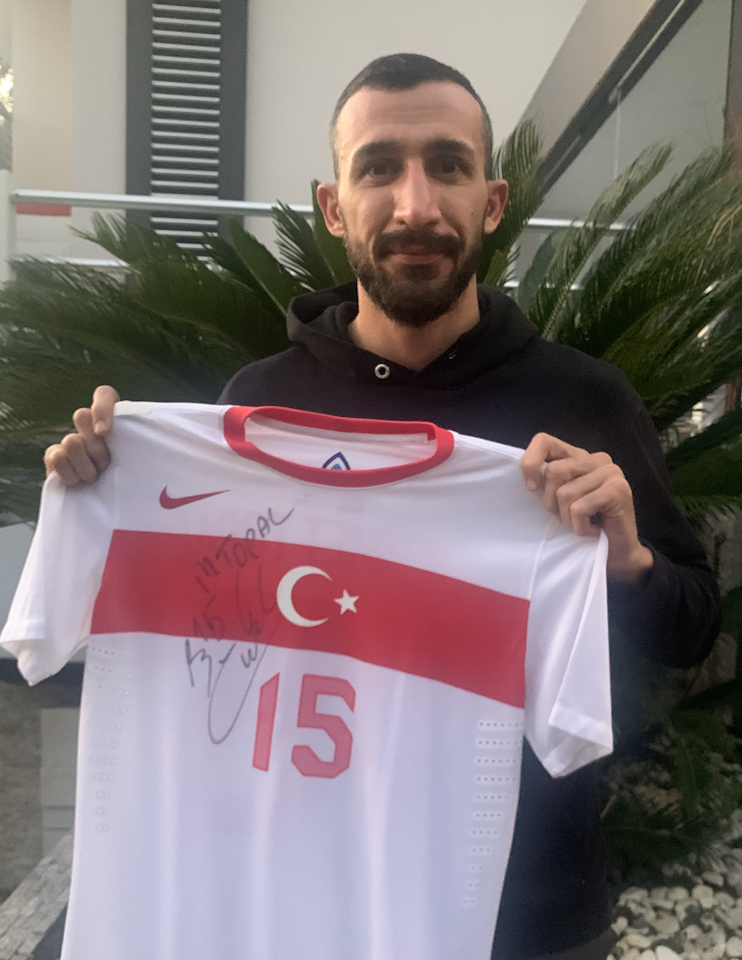 Mehmet Topal Dirk Kuyt Foundation shirt