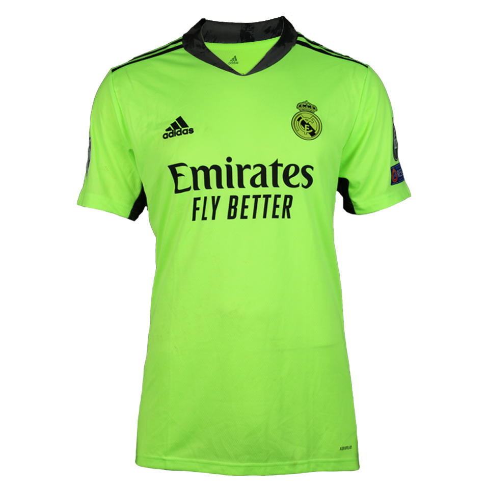 来自Real Madrid的Thibaut Courtois球衣