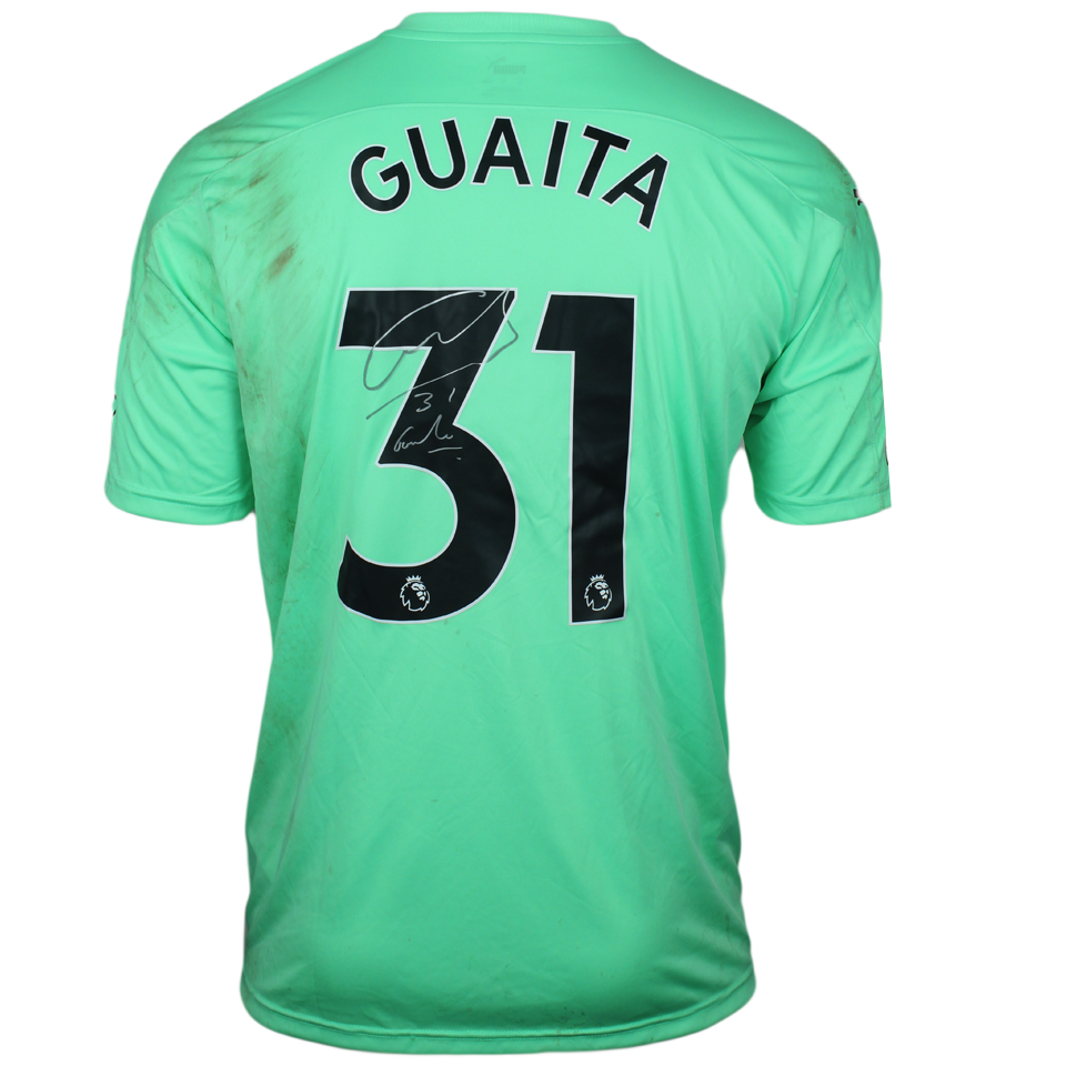 Vicente Guaita  Crystal Palace jersey