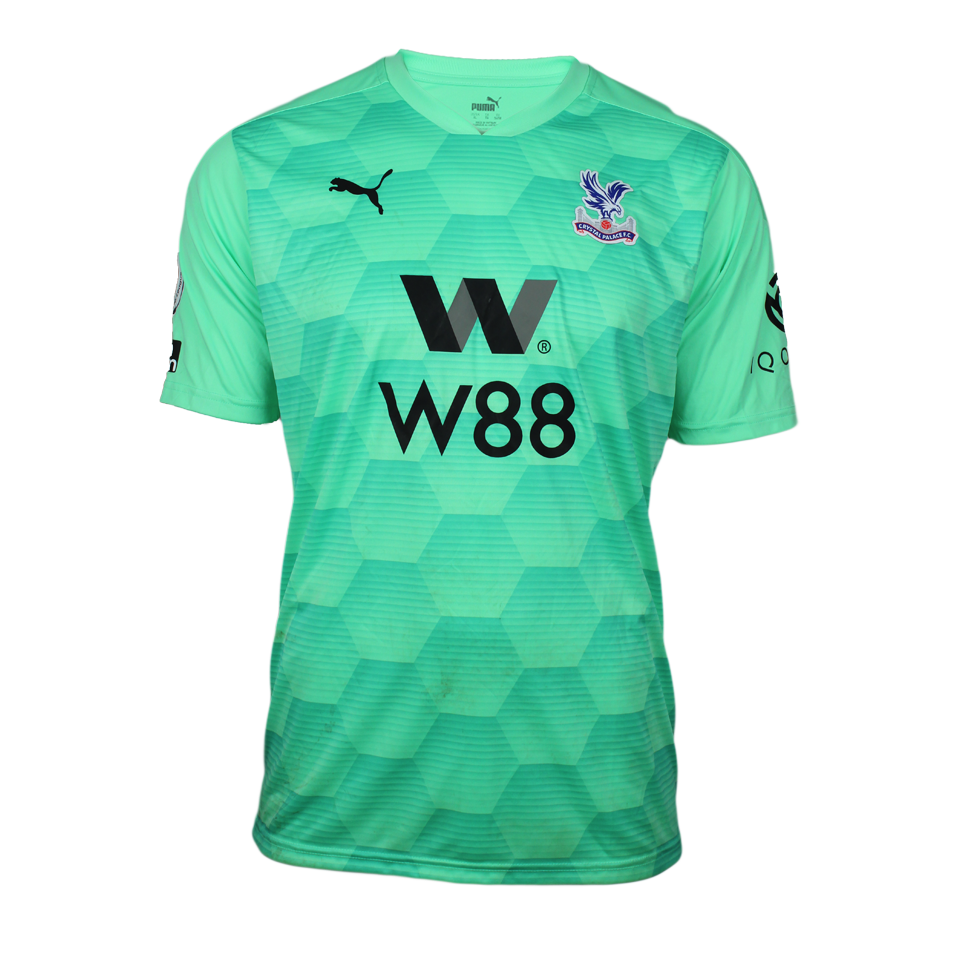 Vicente Guaita  Crystal Palace jersey