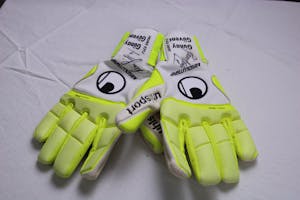 Gloves - Günay Güvenç