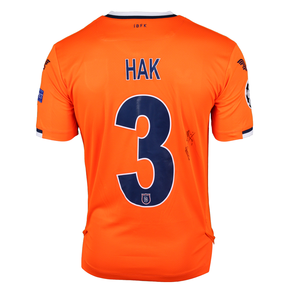 Hasan Ali Kaldırım İstanbul Başakşehir camisa.
