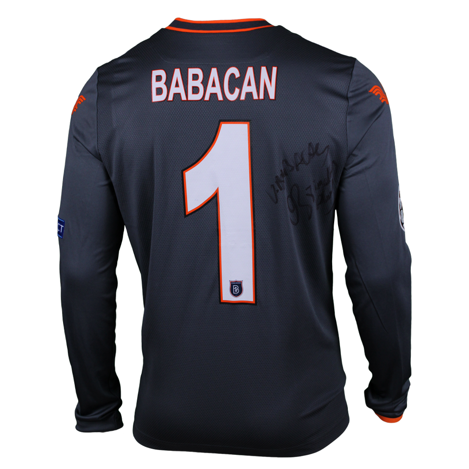 Volkan Babacan İstanbul Başakşehir shirt