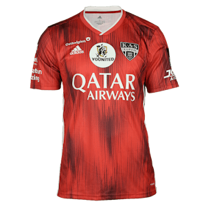 Abdul Manaf Nurudeen  KAS Eupen camisa.