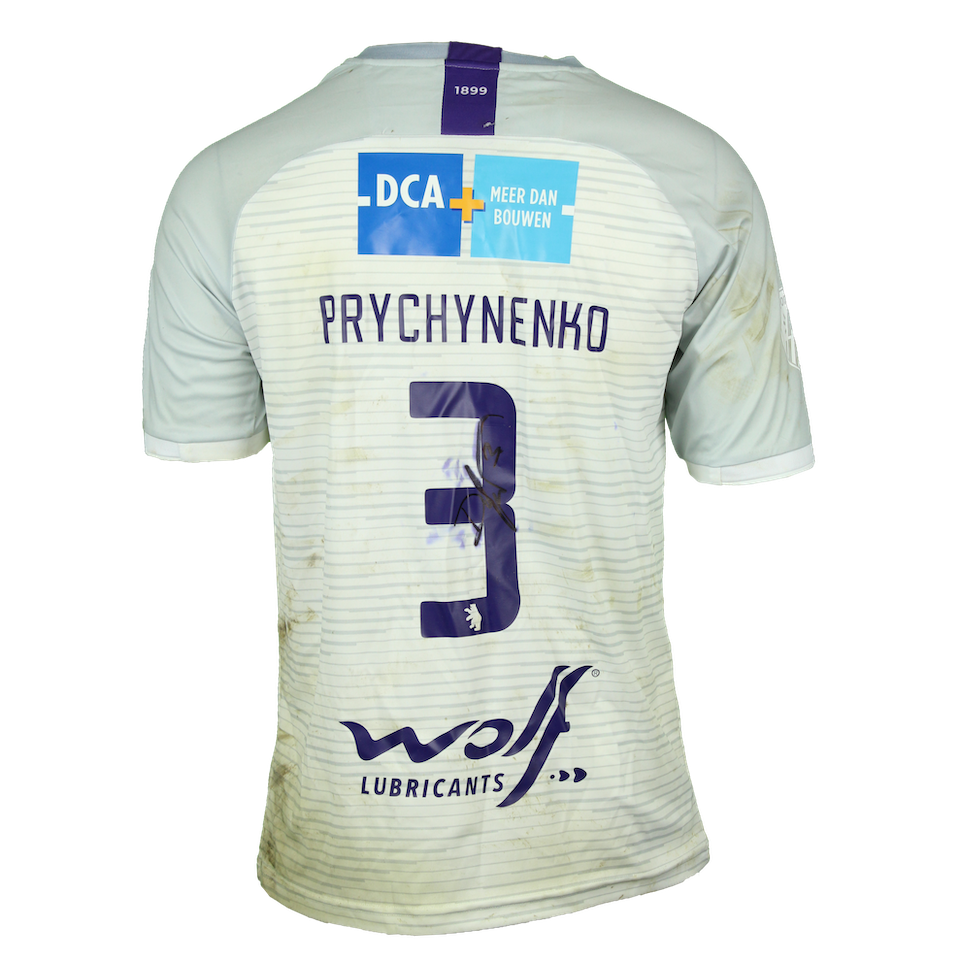 Denis Prychynenko K. Beerschot V.A. のシャツ