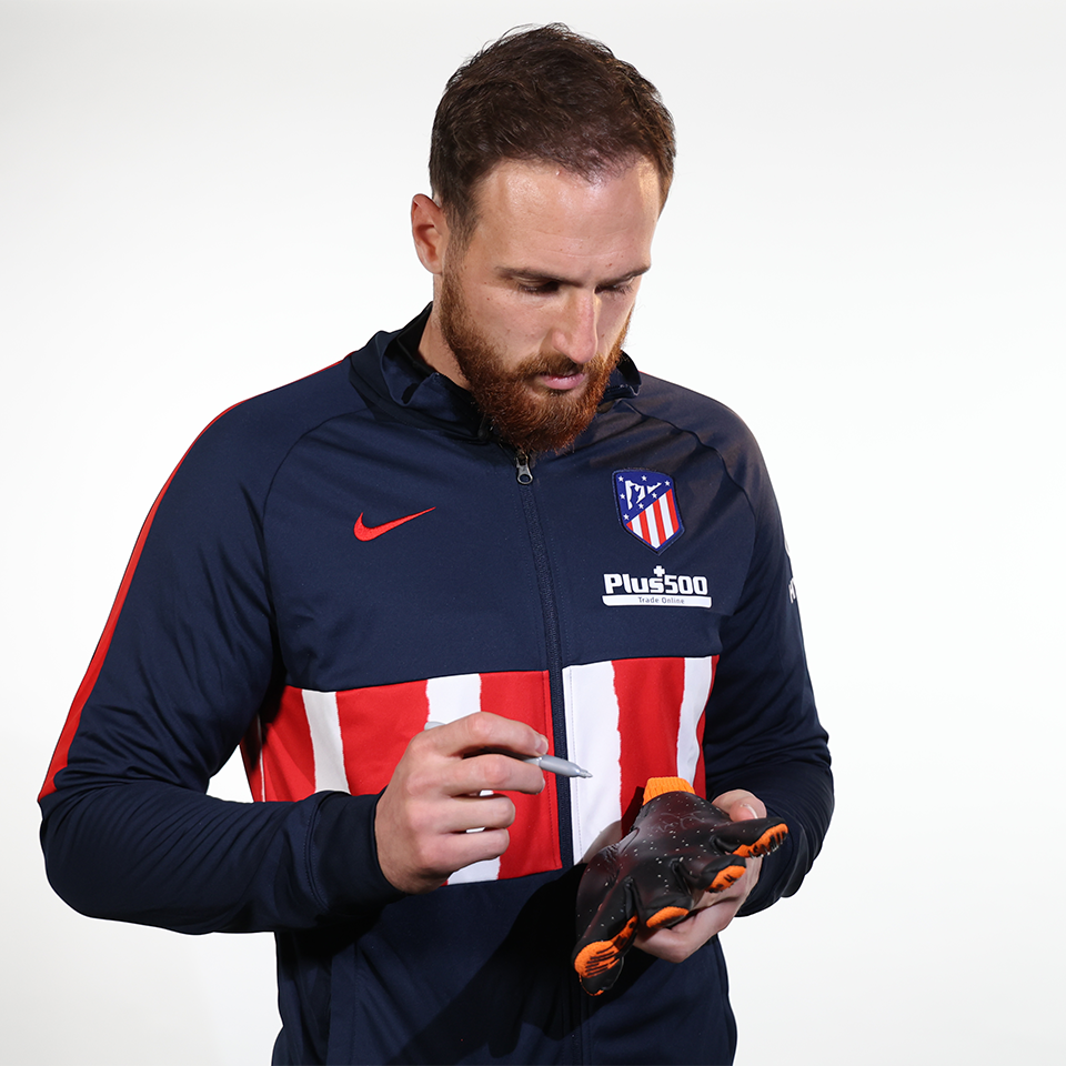 Oblak - Signed football gloves