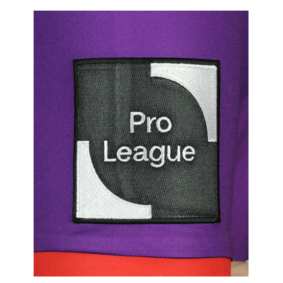 KV Kortrijk 팀의 Maxim Deman 셔츠