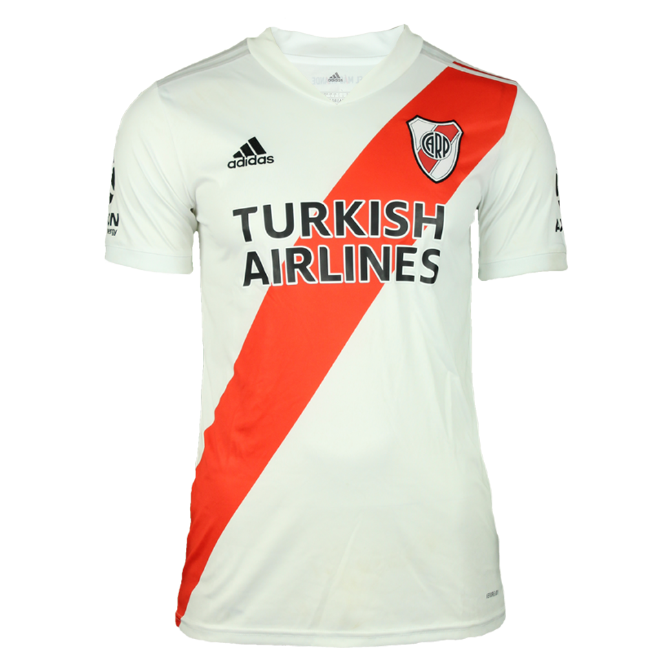Julián Alvarez River Plate shirt