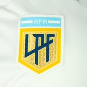 Julián Alvarez River Plate shirt