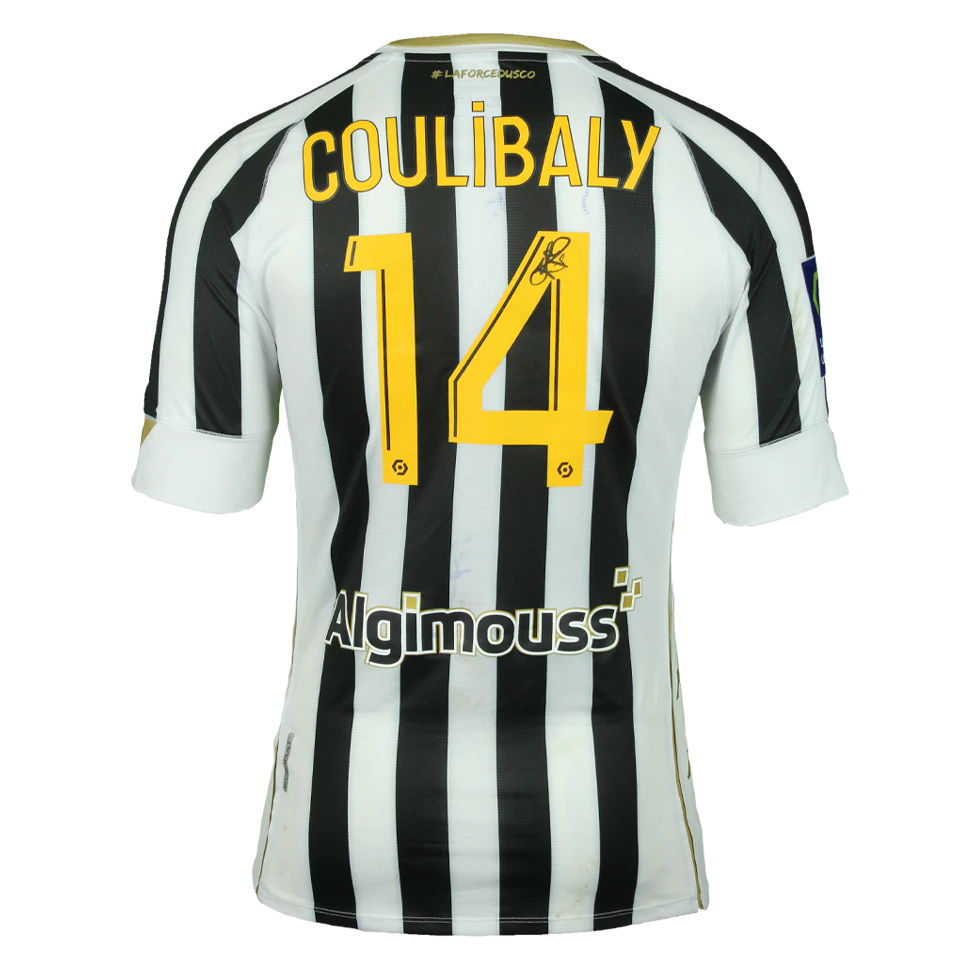 来自Angers SCO的Lassana Coulibaly球衣