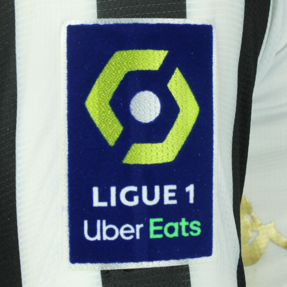 来自Angers SCO的Lassana Coulibaly球衣