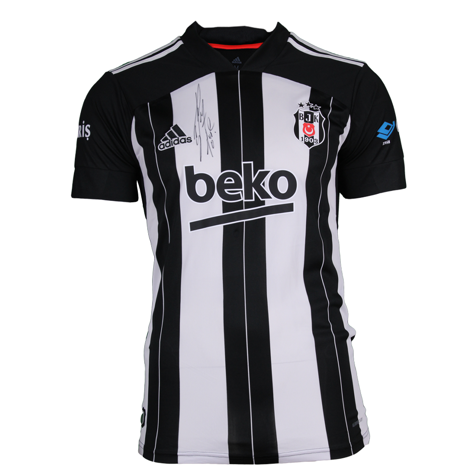 Gökhan Töre Beşiktaş JK shirt