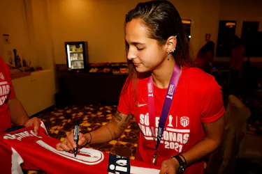 来自Atlético de Madrid Femenino的Deyna Castellanos球衣