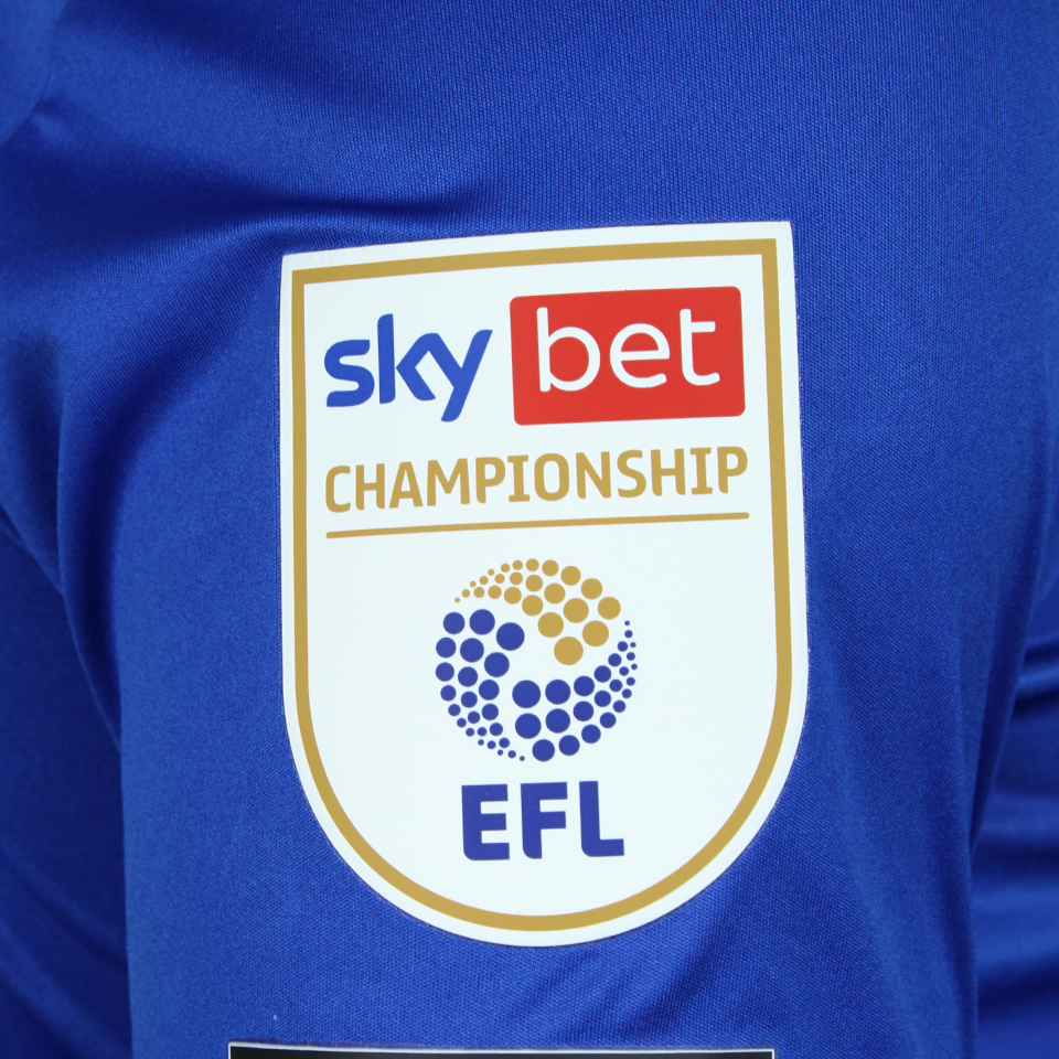Cardiff City FC 팀의 Curtis Nelson 셔츠