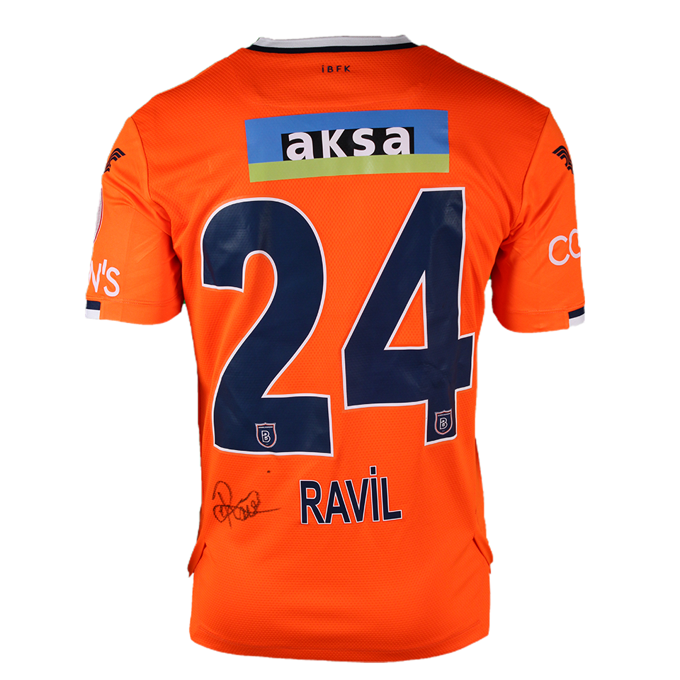 Ravil Tagir İstanbul Başakşehir shirt