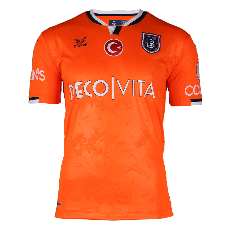 Berkay Özcan İstanbul Başakşehir forması