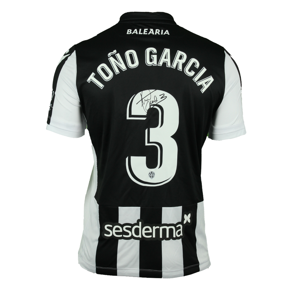 Antonio García Aranda Levante UD shirt